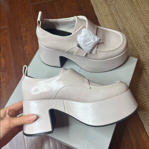 Charles and Keith wedges Platform Loafer light Grey size 37 NEW